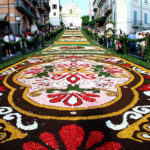 Фестиваль цветов в Дженцано Инфиората. Божественная красота на мостовой