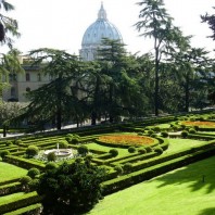 Чудесные сады Ватикана на священной земле